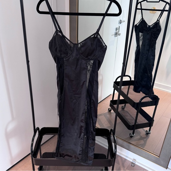 House of CB Romola Satin Dress - Picture 5 of 7
